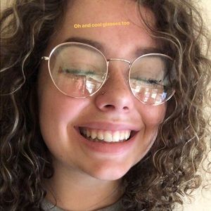 Meet your Posher, Madeline